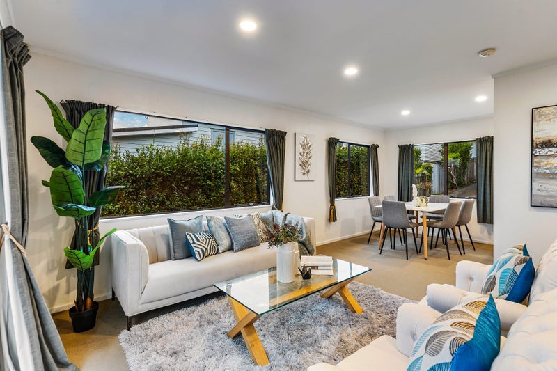 2/9 Varlene Terrace, Forrest Hill, North Shore City - Carousel 2
