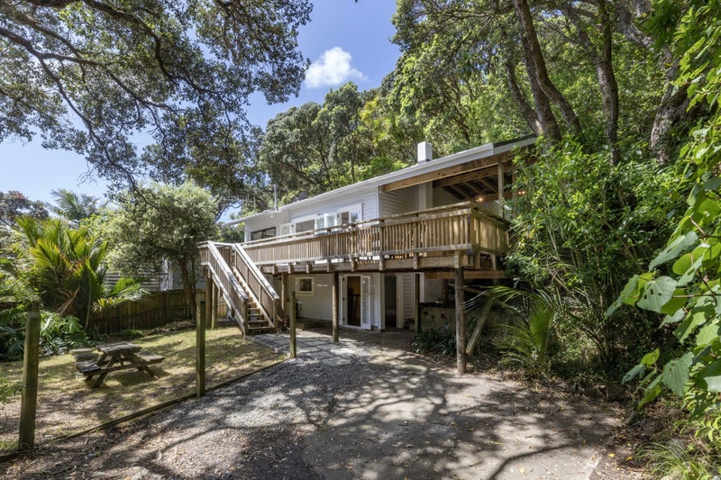 43 Garden Road, Piha - Carousel 1