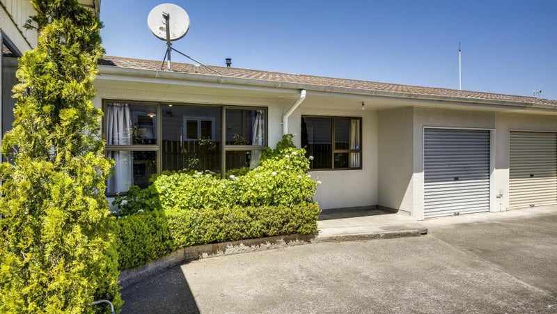 2/802 Victoria Street, Parkvale, Hastings - Carousel 1