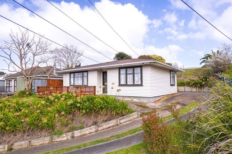 105 Purnell Street, College Estate, Whanganui - Carousel 1