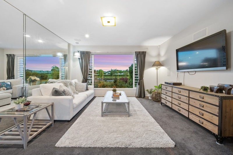 10 Lake Drive, Karaka, Papakura - Carousel 1