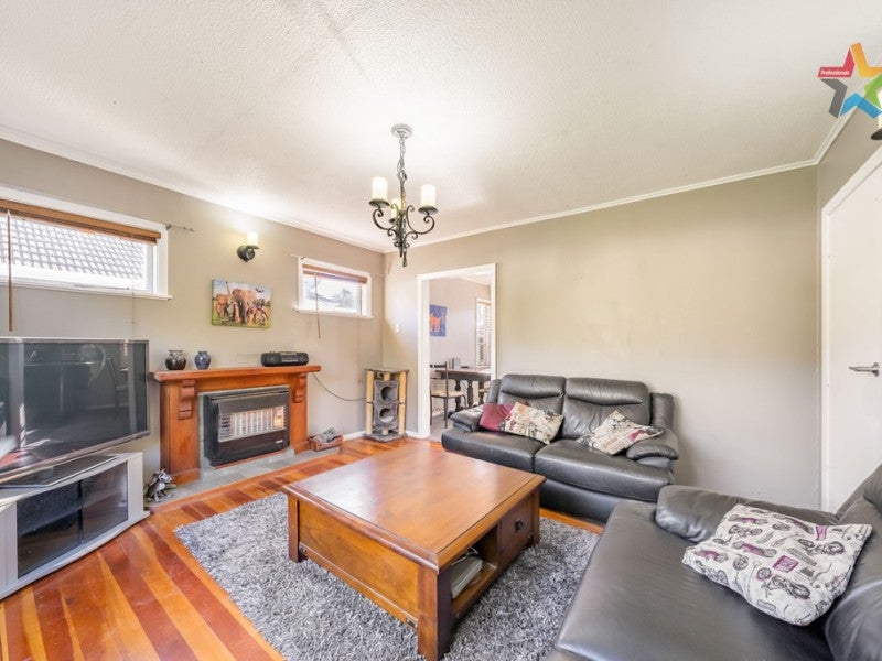 70 Totara Street, Wainuiomata, Lower Hutt - Carousel 2