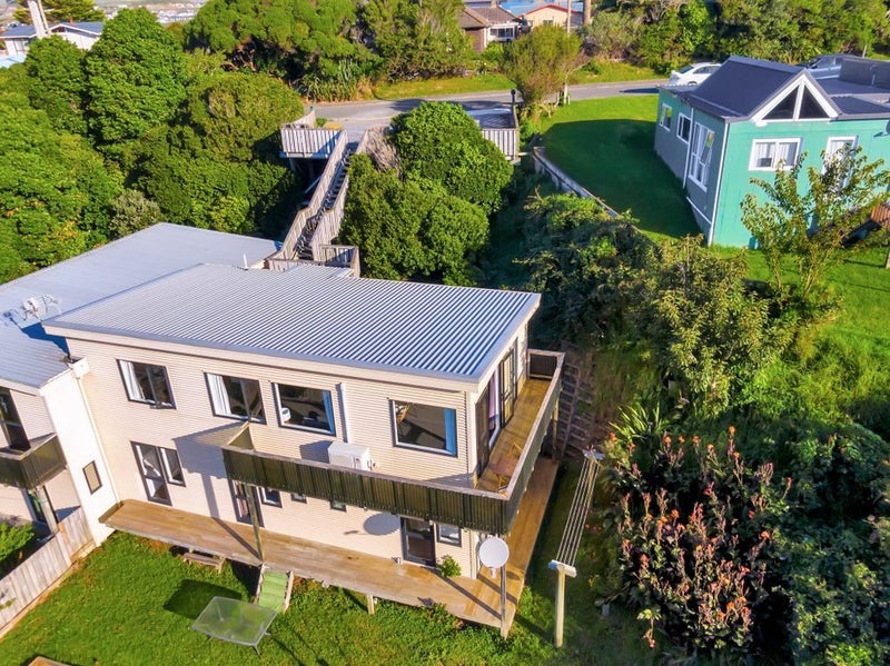 2/4 Puaha Street, Takapuwahia, Porirua - Carousel 2