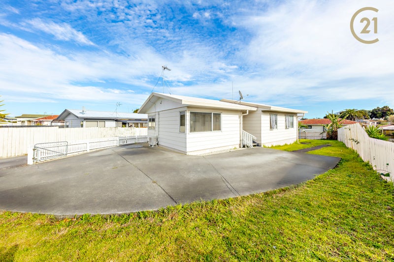1/12 Dunstan Place, Otara, Auckland - Carousel 1