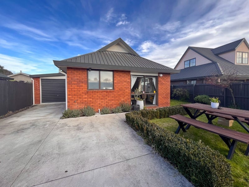 1/41 Beauford Place, Parklands, Christchurch - Carousel 1