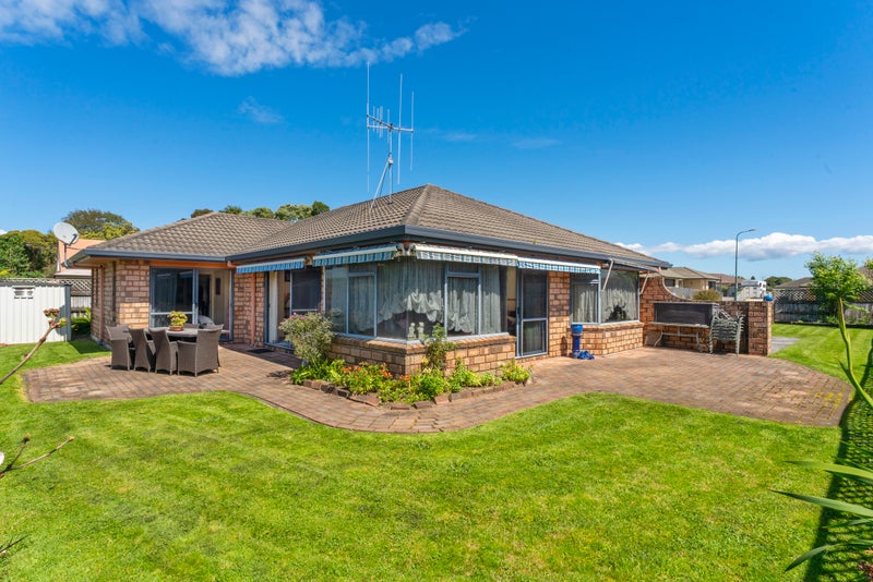5 Hampstead Court, Pyes Pa, Tauranga - Carousel 2