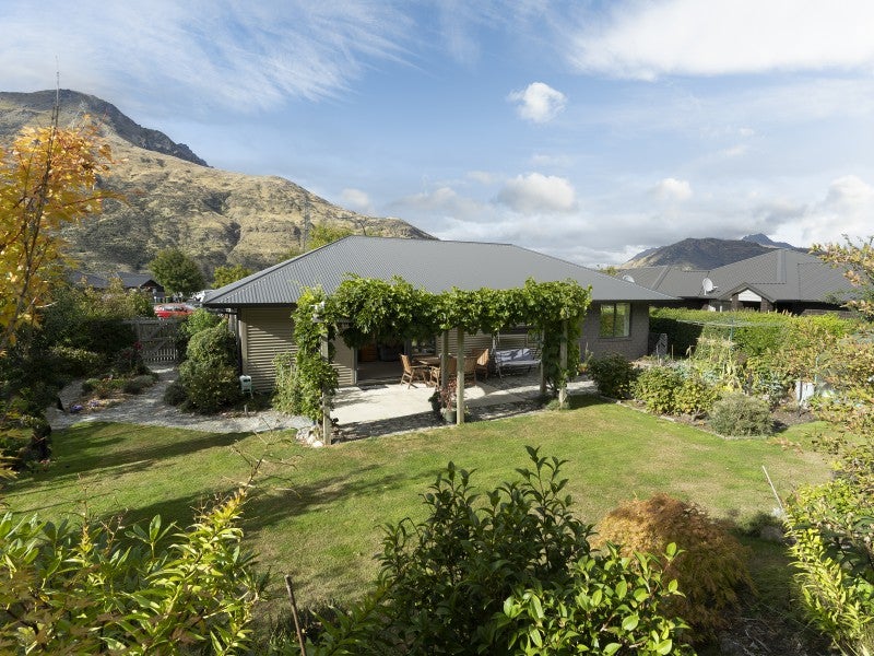 12 Cotswold Court, Lower Shotover, Queenstown - Carousel 2