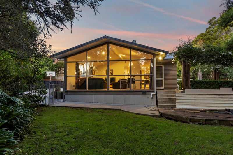 37 Angelo Avenue, Howick, Auckland - Carousel 1