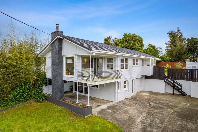 9 Kelston Street, New Lynn, Auckland - Carousel 1
