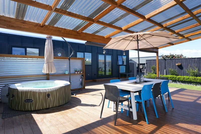 1407 Caroline Road, Mayfair, Hastings - Carousel 2