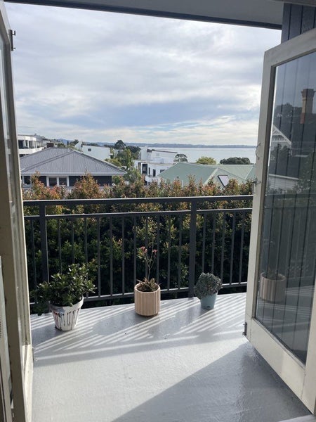 8/59 Sarsfield Street, Herne Bay, Auckland - Carousel 8