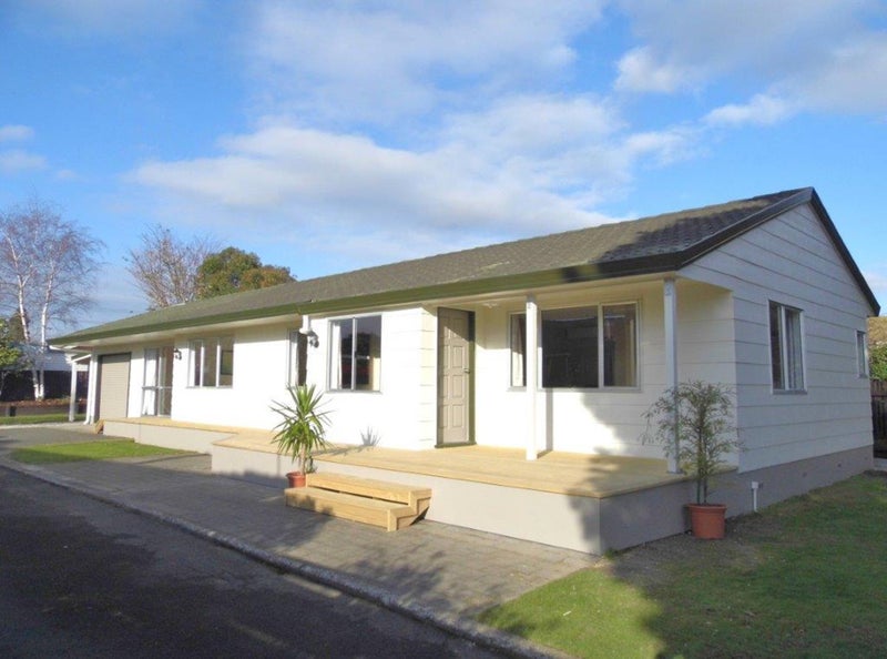 22 Elmwood Crescent, Pukete, Hamilton - Carousel 1