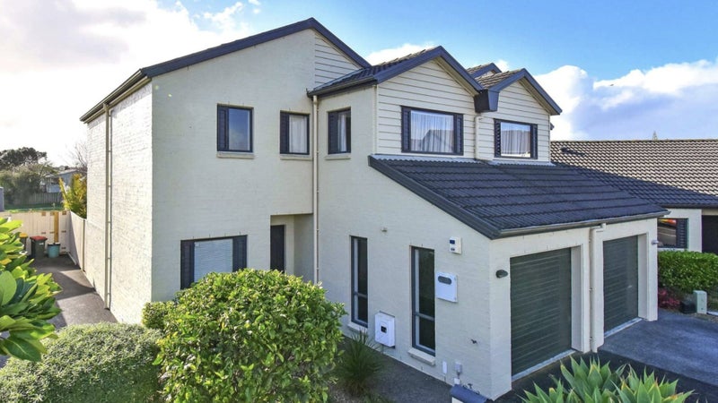 14/18 Alicante Avenue, Hillpark, Auckland - Carousel 1