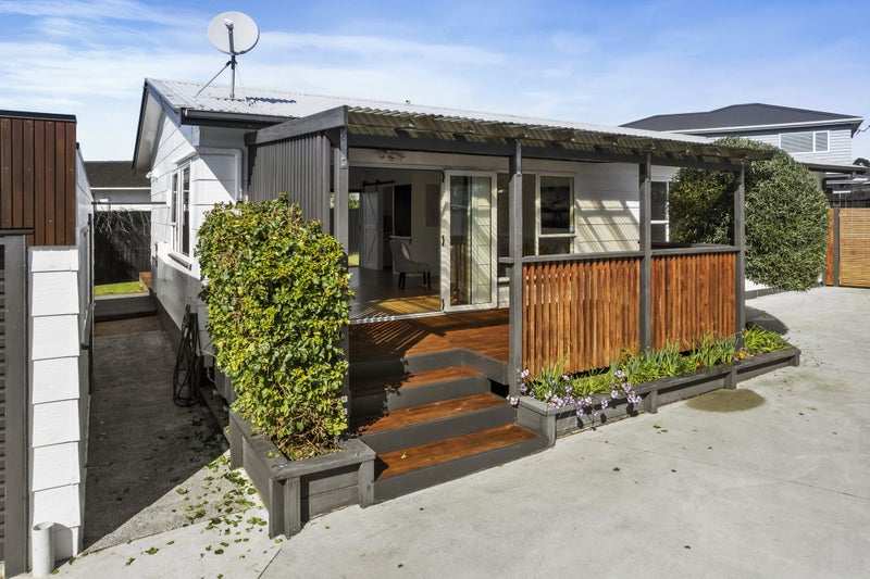 2/28 Muir Avenue, Mangere Bridge, Auckland - Carousel 1