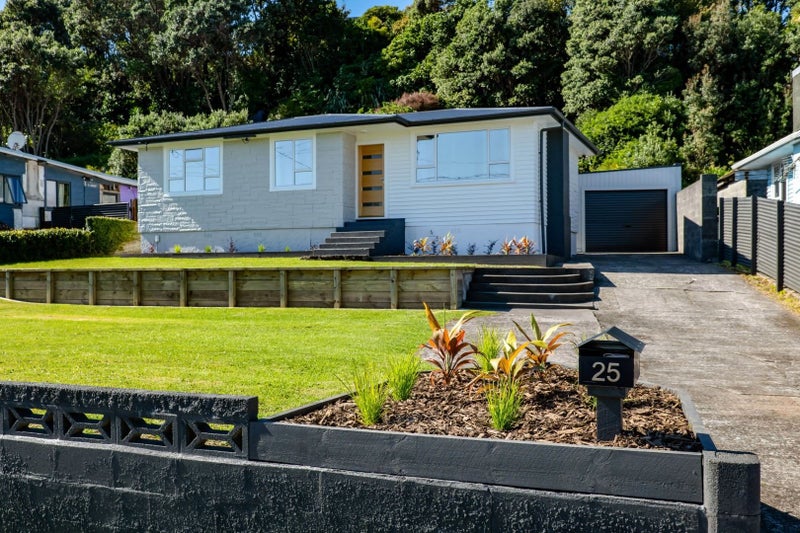 25 Simons Street, Moturoa, New Plymouth - Carousel 2