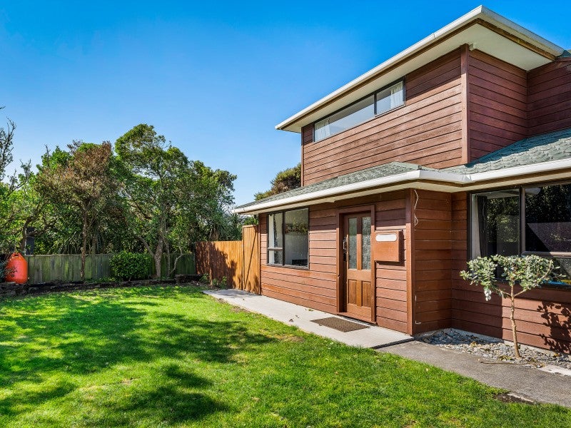 55 Rawhiti RD, PUKERUA BAY, PORIRUA - Carousel 2