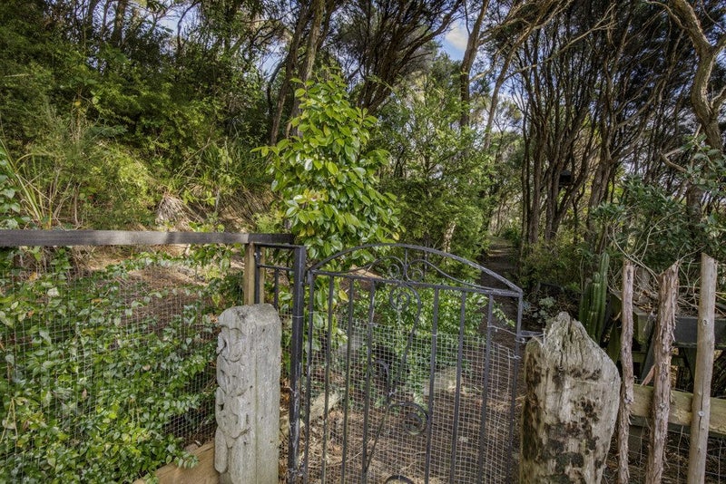 2/99 Horoeka Street, Stokes Valley, Lower Hutt - Carousel 37