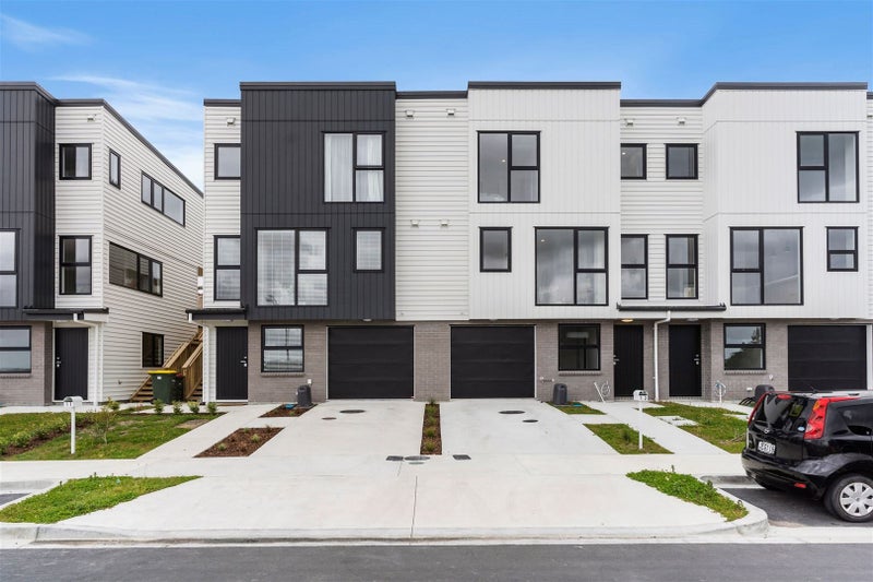 13 Paina Crescent, Massey, Auckland - Carousel 2