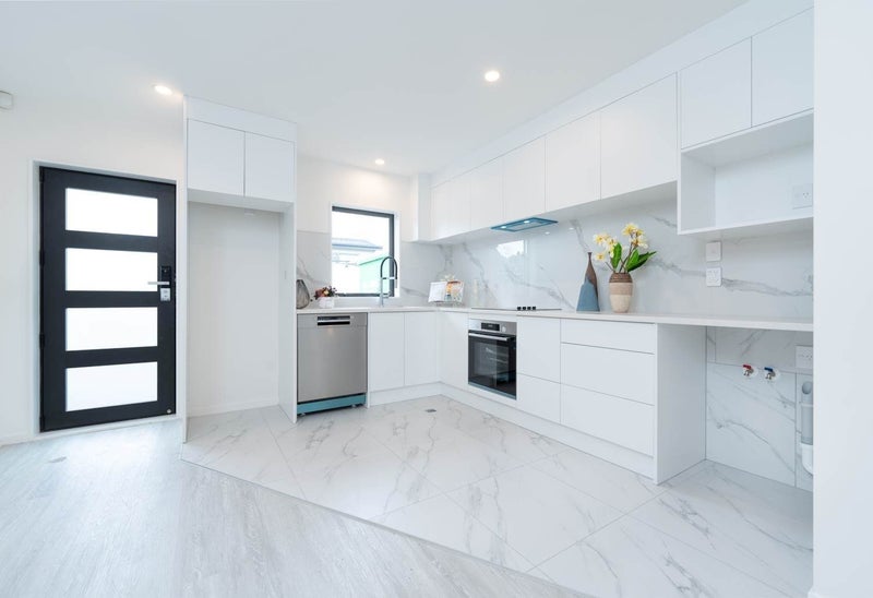 4/40 Mark Edward Drive, Half Moon Bay, Auckland - Carousel 2