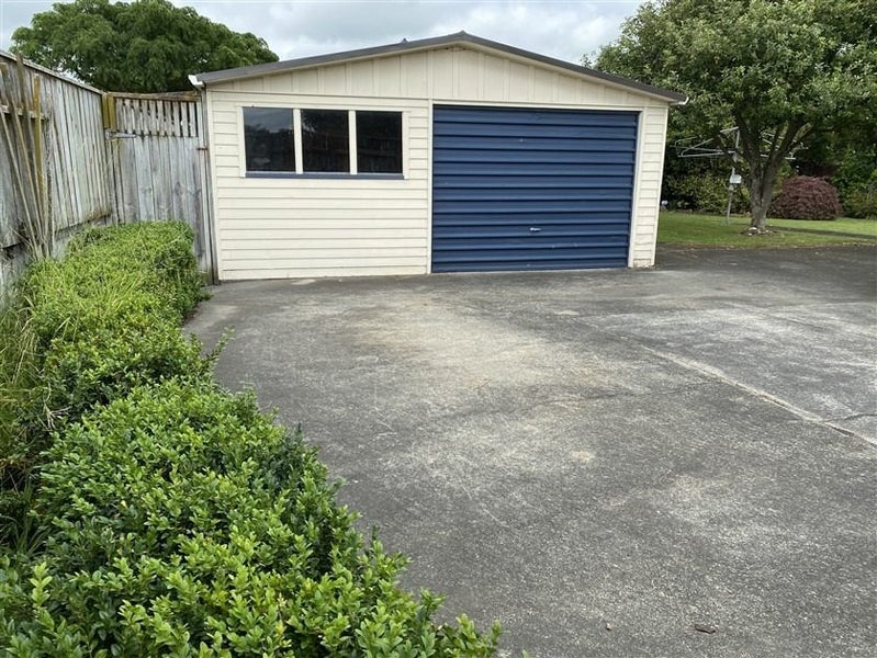 70 Wood Street, Takaro, Palmerston North - Carousel 16