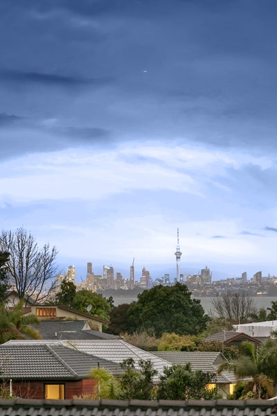 2/8 Sailfish Drive, West Harbour, Auckland - Carousel 23