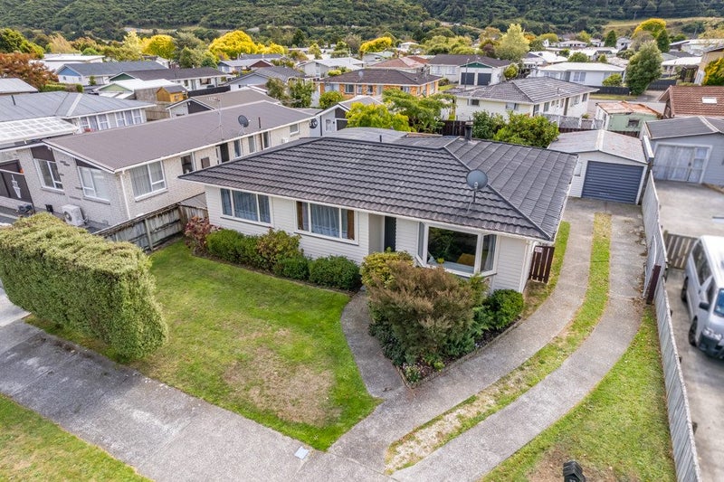 37 California Drive, Totara Park, Upper Hutt - Carousel 2