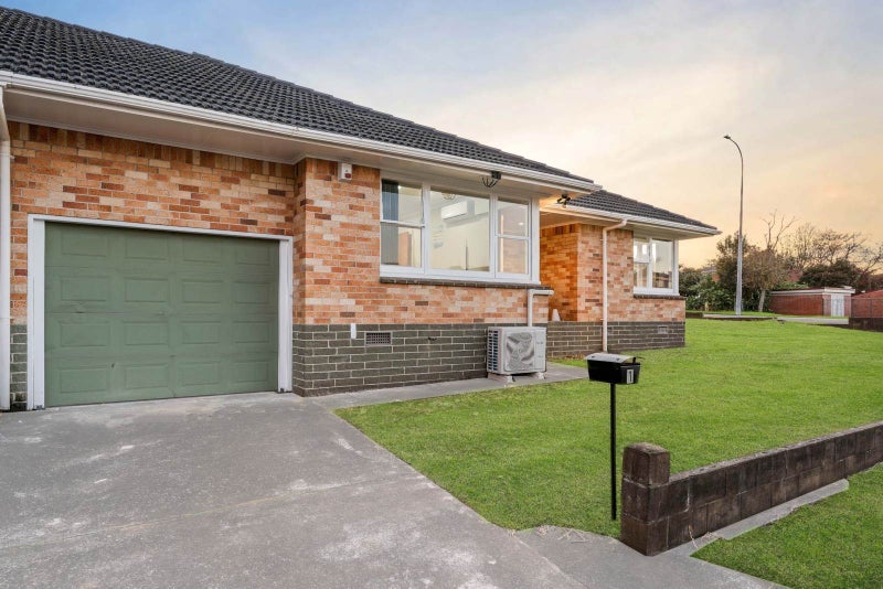 1/1 Sutton Crescent, Papatoetoe, Auckland - Carousel 2