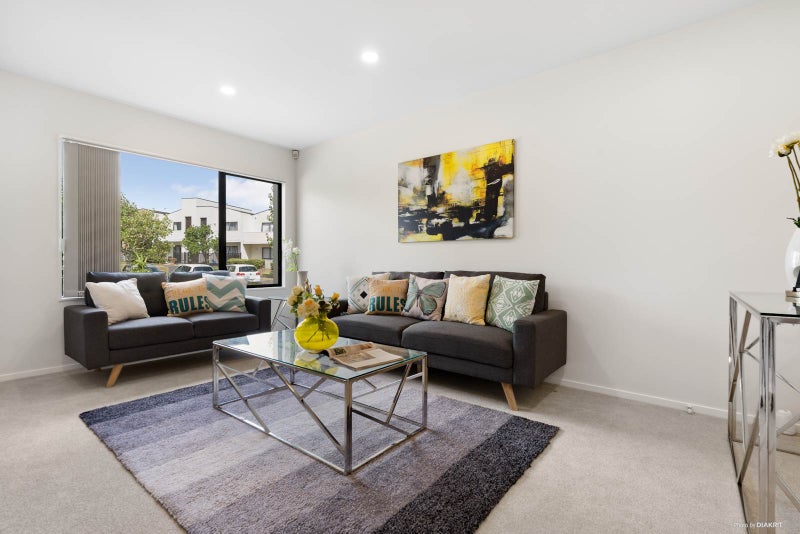 5 Spalding Rise, Golflands, Auckland - Carousel 2