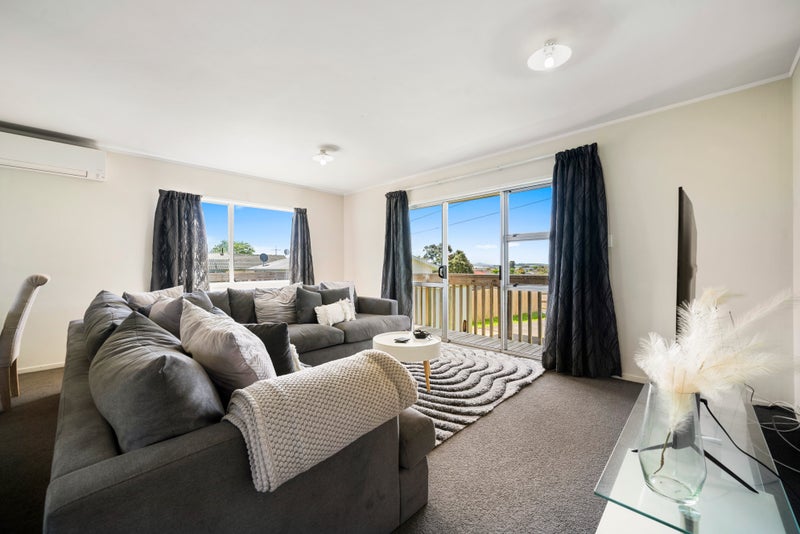 2/22 Darnell Crescent, Clover Park, Auckland - Carousel 2