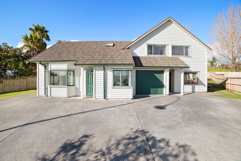 28 Graham Collins Drive, Windsor Park, Auckland - Carousel 2