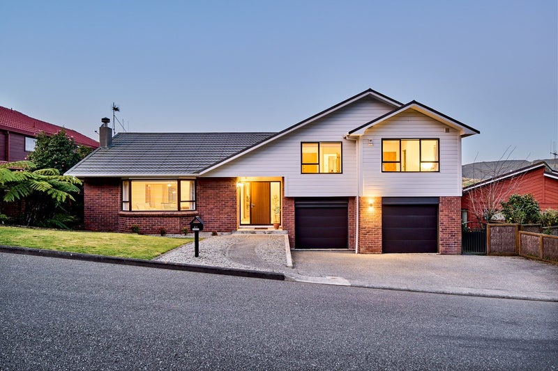 41 Peterhouse Street, Tawa, Wellington - Carousel 2