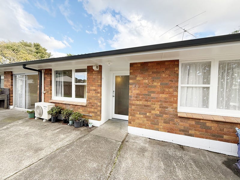 1/6 Edgewater Drive, Pakuranga, Auckland - Carousel 1