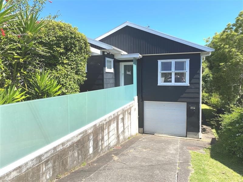 35 Third Avenue, Kingsland, Auckland - Carousel 1