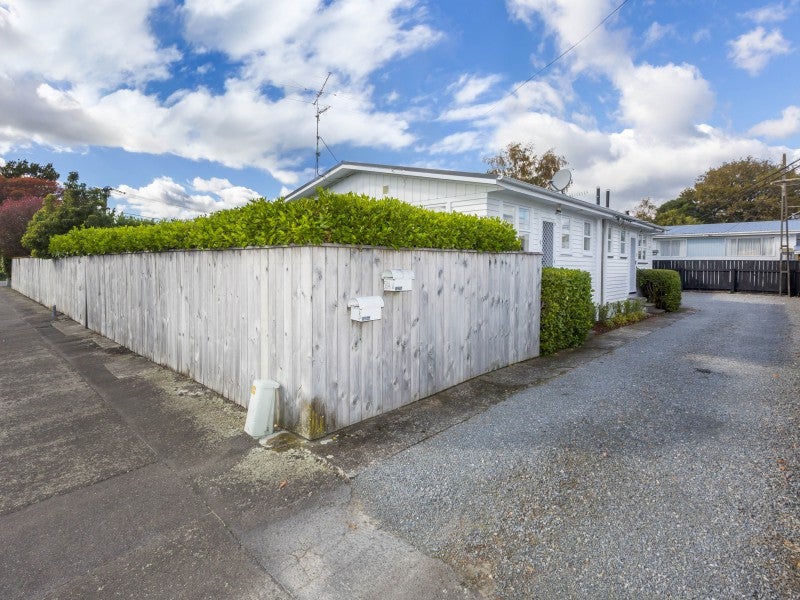 1/504 Fergusson Drive, Trentham, Upper Hutt - Carousel 2