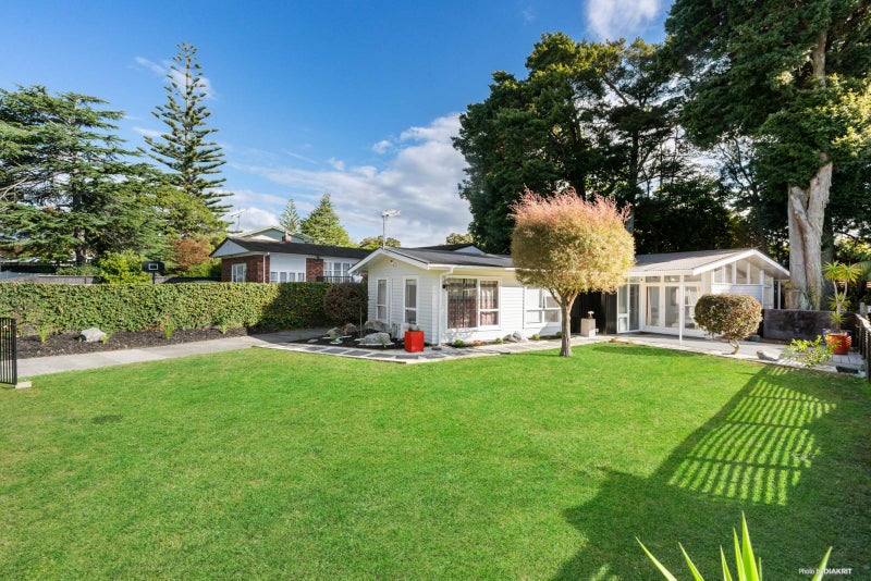 51 David Avenue, Hillpark, Auckland - Carousel 1