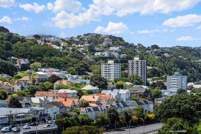 24/127 Molesworth Street, Thorndon, Wellington - Carousel 14