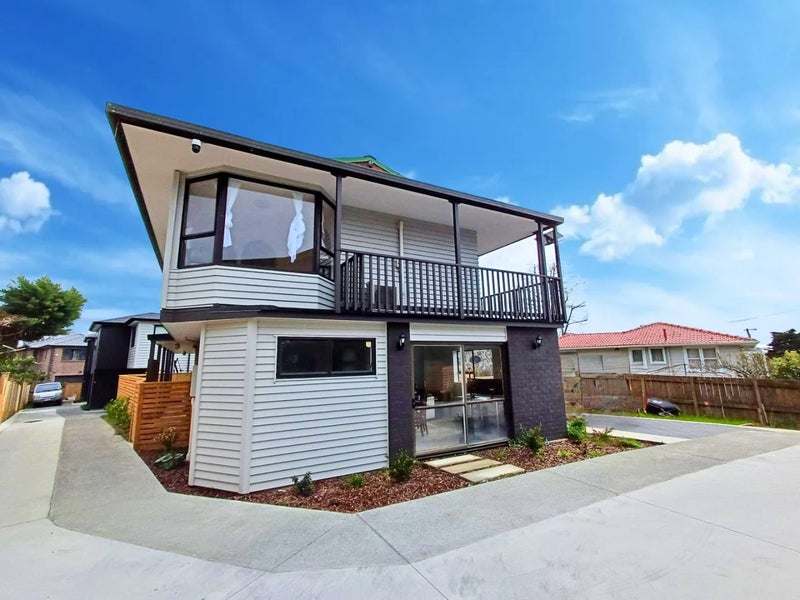 6 Westminster Street, New Windsor, Auckland - Carousel 1