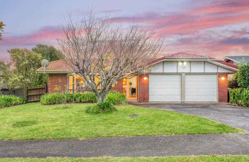 57 Dalwhinnie Parade, Highland Park, Auckland - Carousel 1