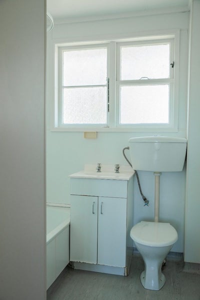 33 Hillary Crescent, Belmont, Auckland - Carousel 8