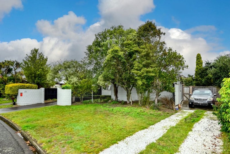 19 Yellowstone Crescent, Burwood, Christchurch - Carousel 23