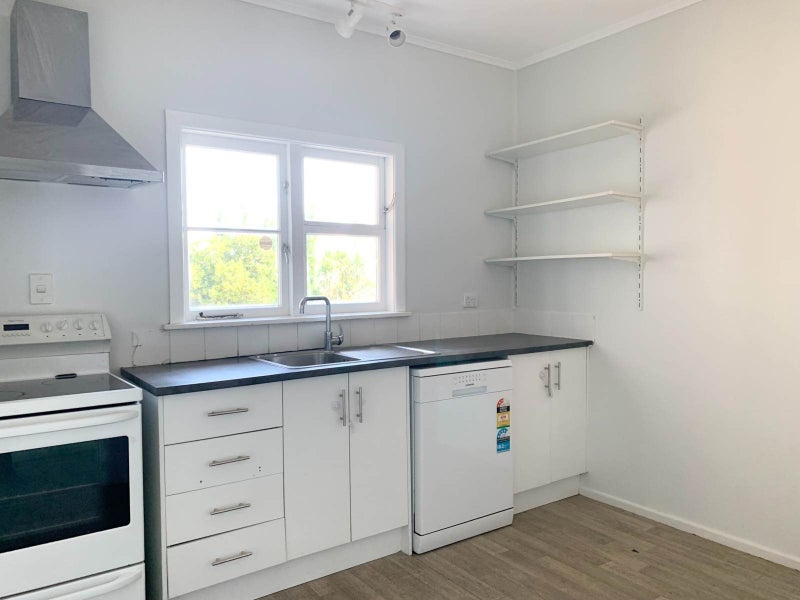 217 Hillsborough Road, Hillsborough, Auckland - Carousel 1