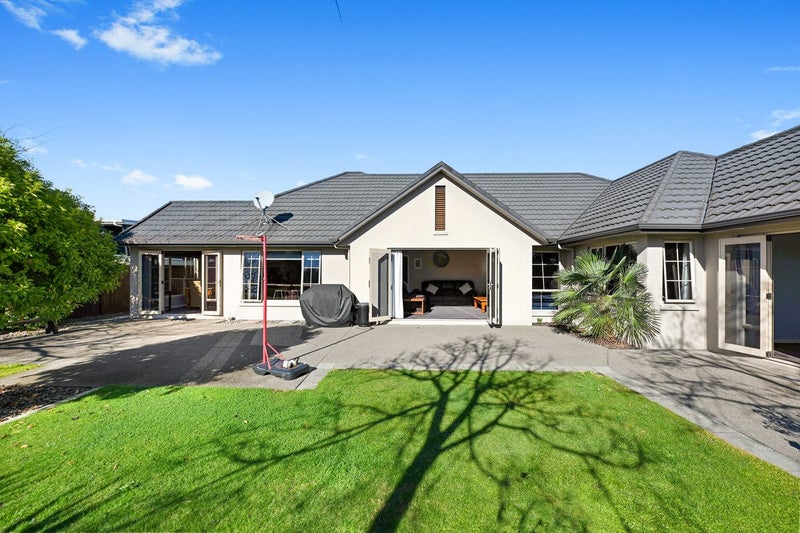 6 Sovereign Place, Rototuna North, Hamilton - Carousel 2