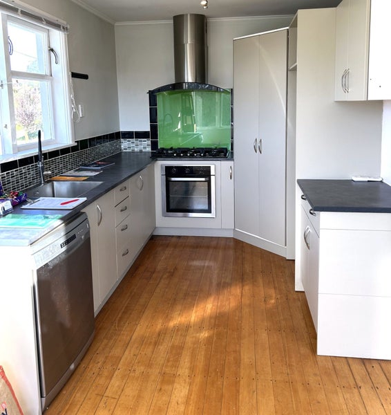 10 Roach Street, Holmes Hill, Oamaru - Carousel 2