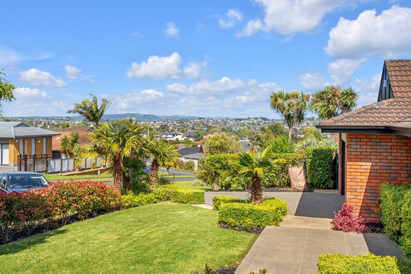 6 Citation Way, Botany Downs, Auckland - Carousel 29