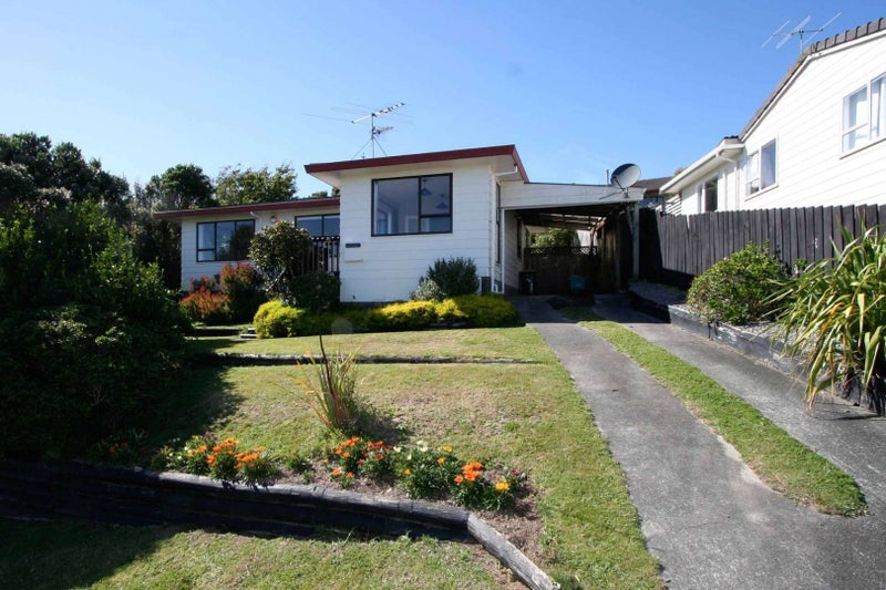 8 Trinidad Crescent, Grenada Village, Wellington - Carousel 1