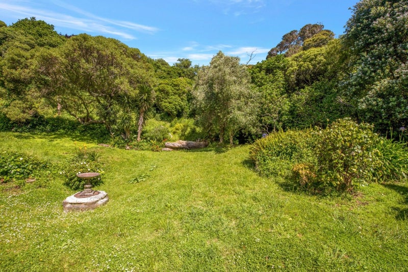 10/22 Oriental Terrace, Oriental Bay, Wellington - Carousel 11