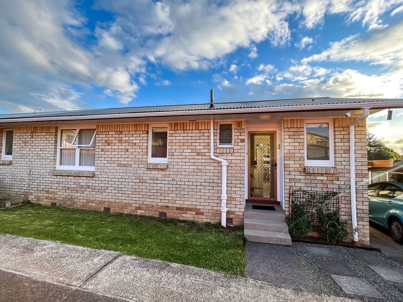 3/7 Laburnum Road, New Windsor, Auckland - Carousel 1