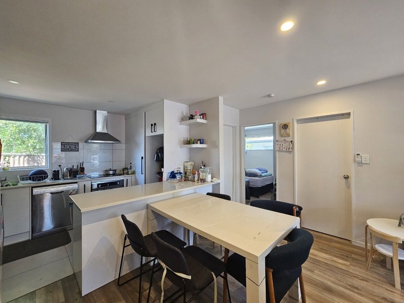 3B Bolton Place, Otara, Auckland - Carousel 2