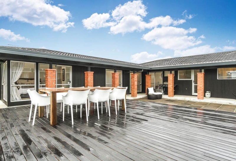 6 Booralee Avenue, Botany Downs, Auckland - Carousel 2