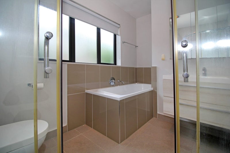 24B Thomas Road, Mangere, Auckland - Carousel 9